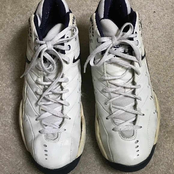 Converse All-Star Chuck Taylor Leather Hightops - Picture 2 of 8